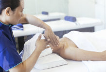 Lounge Bar open for Women only!