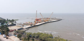 Bandraites raise concerns over the construction of the Versova-Bandra Sea Link arm at Carter Road