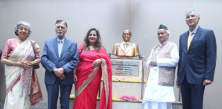 RD National College honours Vidyasagar Principal K.M. Kundnani on Founder’s Day